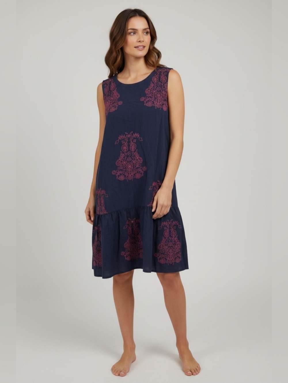 Loft Women’s Size 8 Sleeveless Round Neck Blue Red Embroidery Floral Dress
